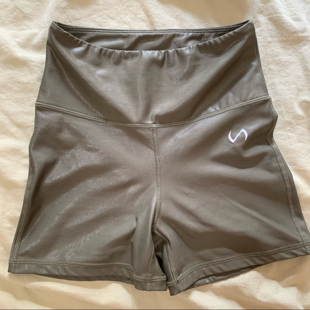 TLF Apparel Set
